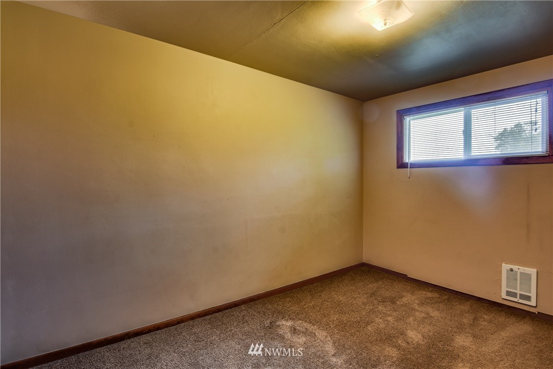 16464 Britt Road Mount Vernon, WA 98273 - Photo 9 of 19 Gallery Image 9