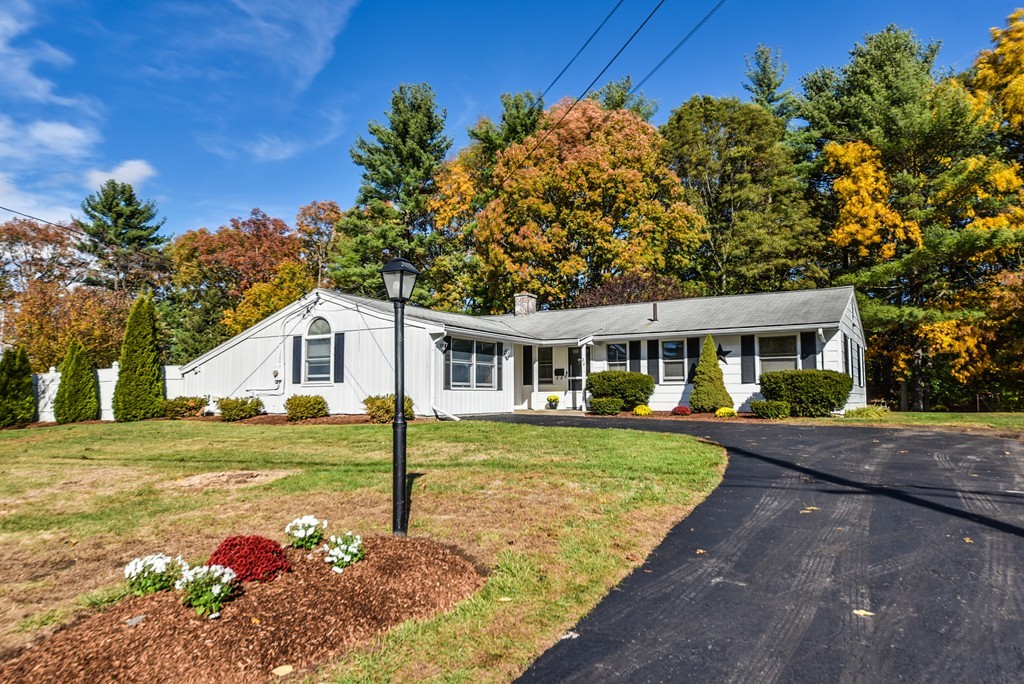 22 Daniels Road Framingham, MA 01701 - Photo 2 of 30 Gallery Image 2