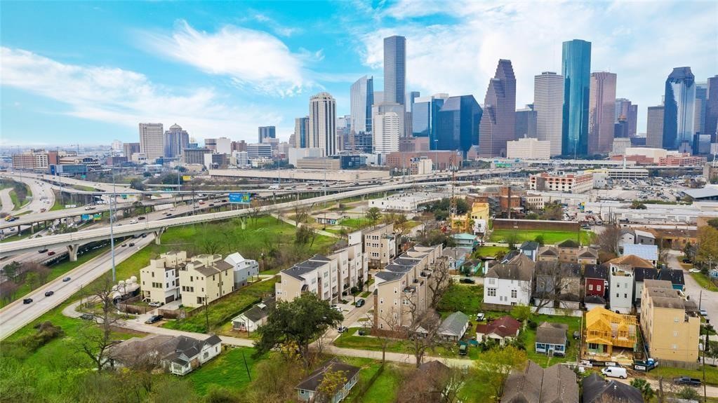 0 Edwards Street Houston, TX 77007 - Photo 6 of 6 a view of a city with a lake