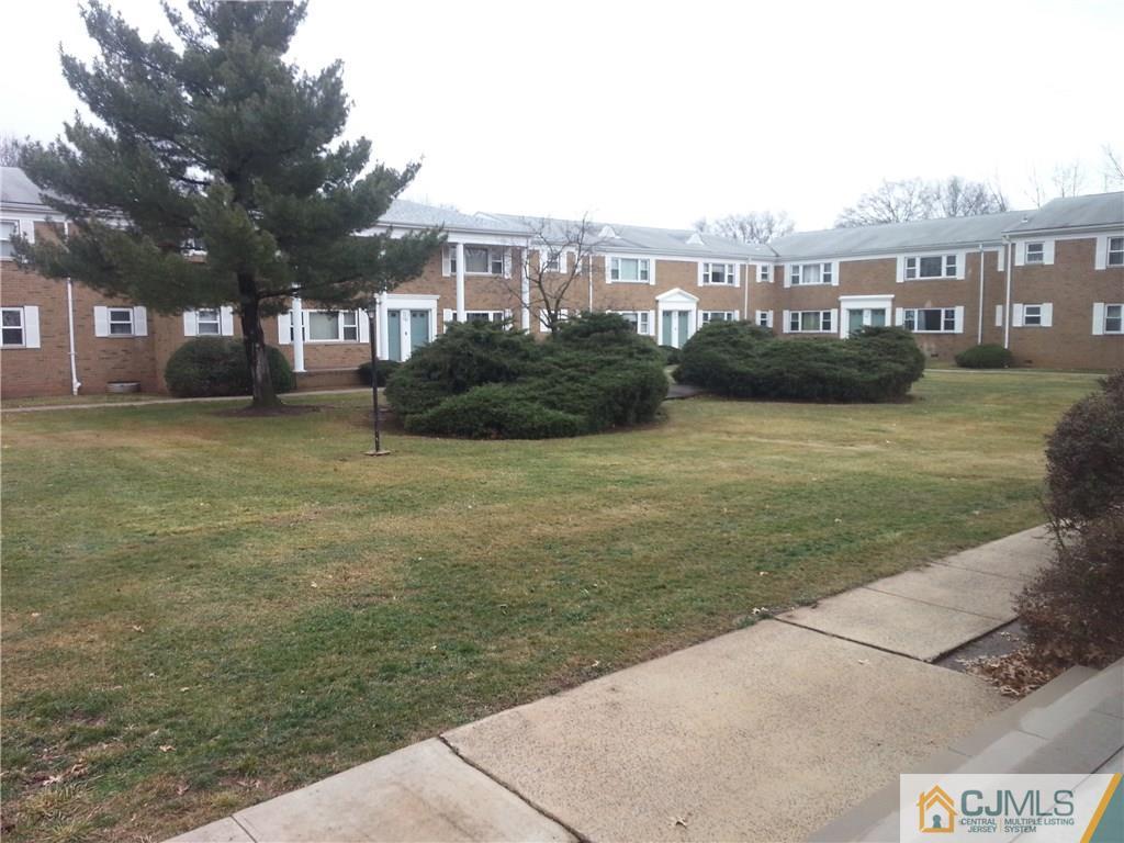172 Evergreen Road, Unit 2A Metuchen, NJ 08840 - Photo 2 of 12 Gallery Image 2