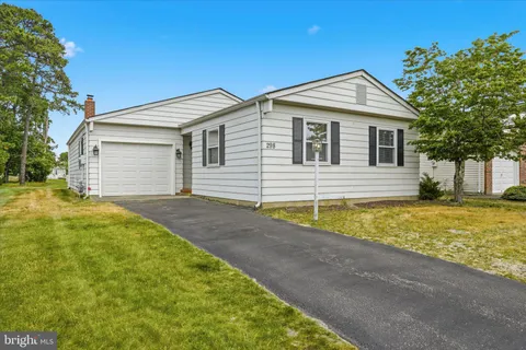 $389,900 | 298 Costa Mesa Drive, Toms River, NJ 08757