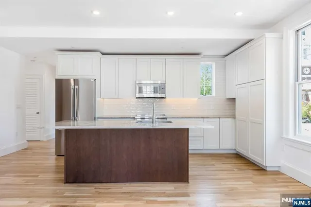 $5,500 | 63 Park Street, Unit 1, Montclair, NJ 07042