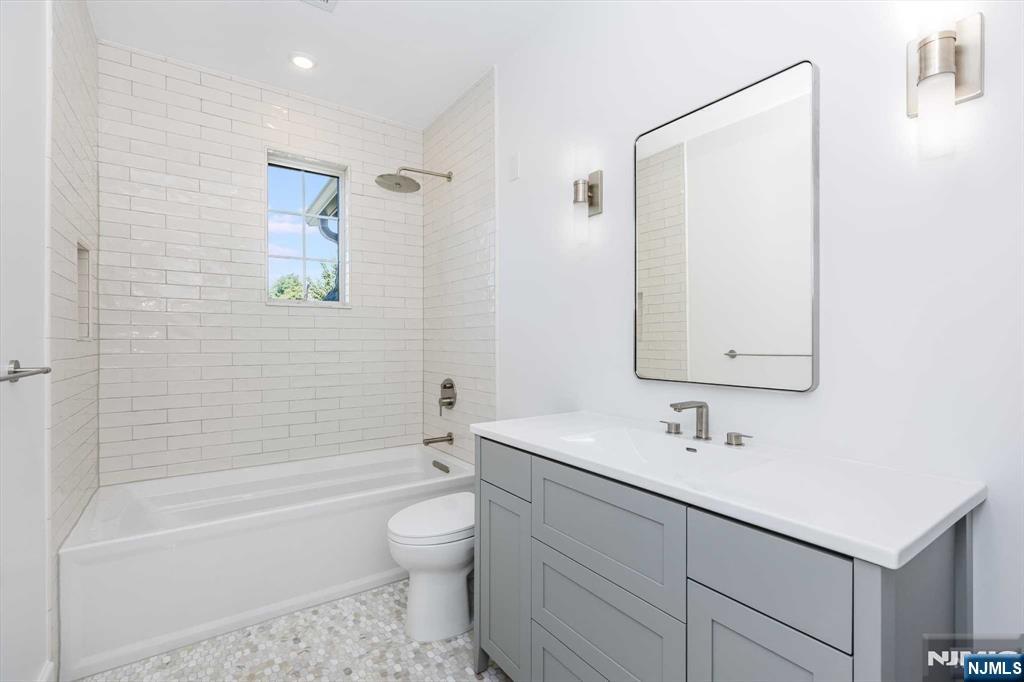 63 Park Street, Unit 1 Montclair, NJ 07042 - Photo 23 of 28