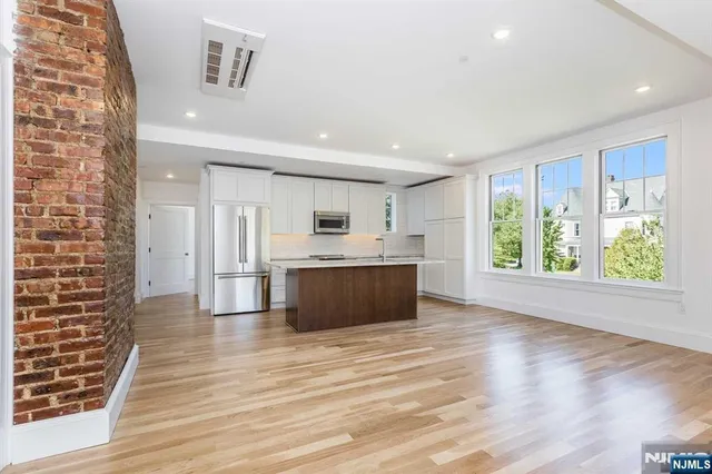 $5,500 | 63 Park Street, Unit 1, Montclair, NJ 07042