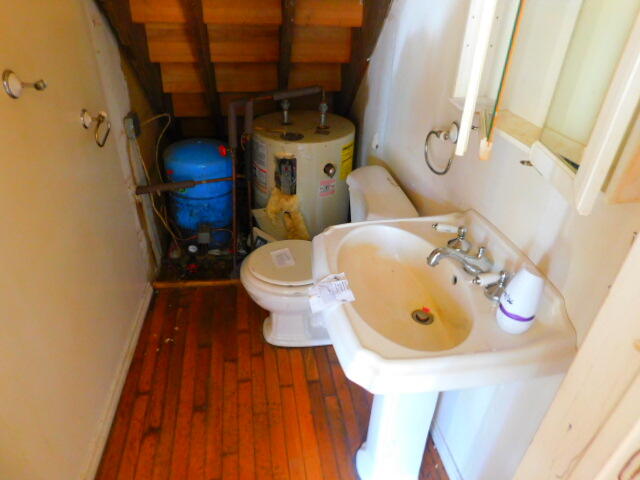 619 Reach Road, Unit 1 Sargentville, ME 04673 - Photo 7 of 14 DSCN6894