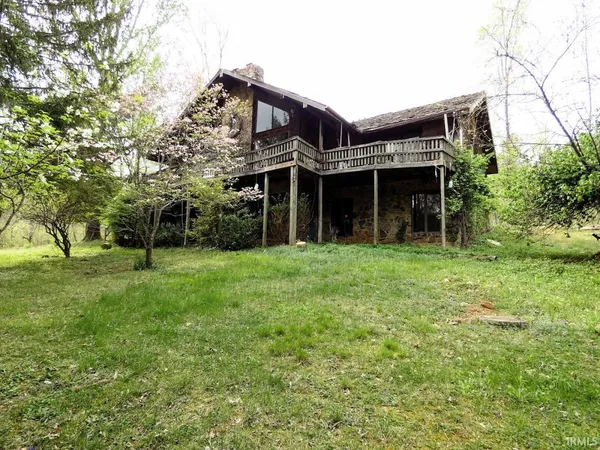 $359,900 | 895 Wells Lane, Springville, IN 47462
