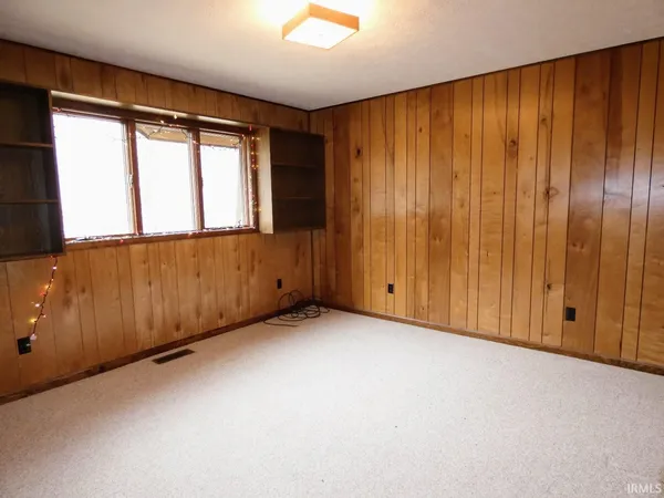 $359,900 | 895 Wells Lane, Springville, IN 47462