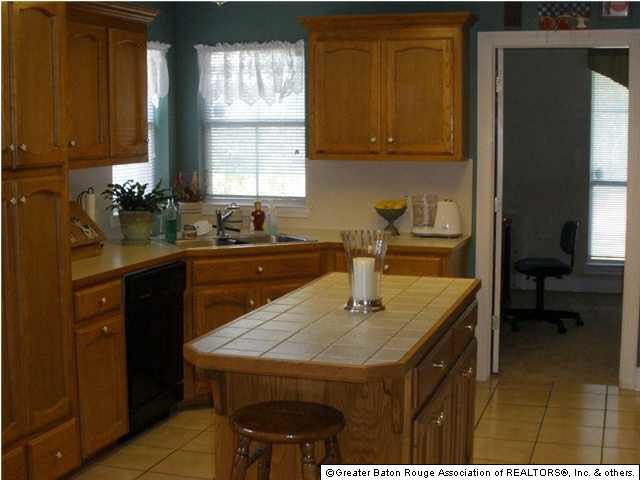1937 Gamwich Road Baton Rouge, LA 70810 - Photo 2 of 17