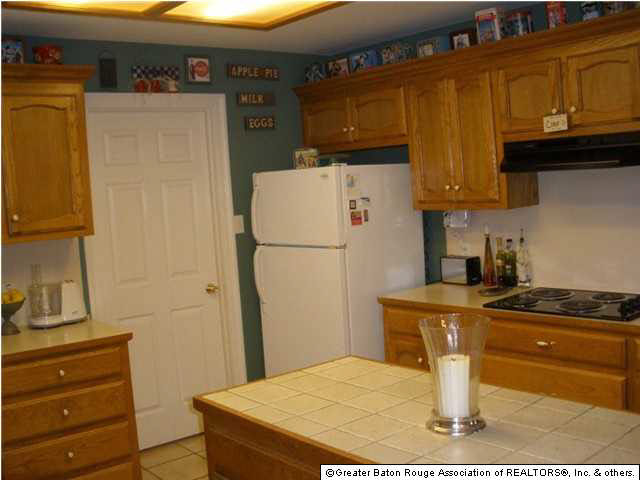 1937 Gamwich Road Baton Rouge, LA 70810 - Photo 3 of 17