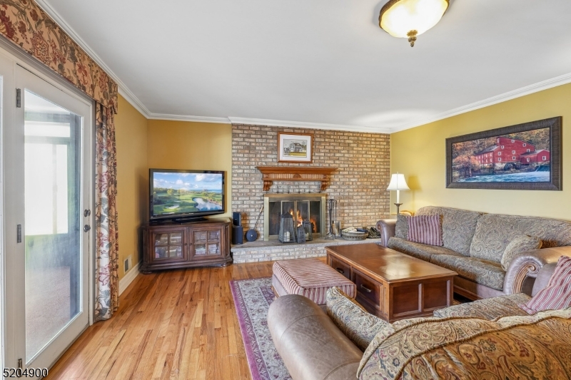 31 Branko Road Berkeley Heights, NJ 07922 - Photo 11 of 35