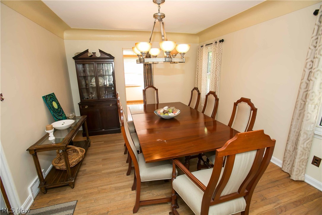 2540 Milton Road Cleveland, OH 44118 - Photo 8 of 35 Gallery Image 8