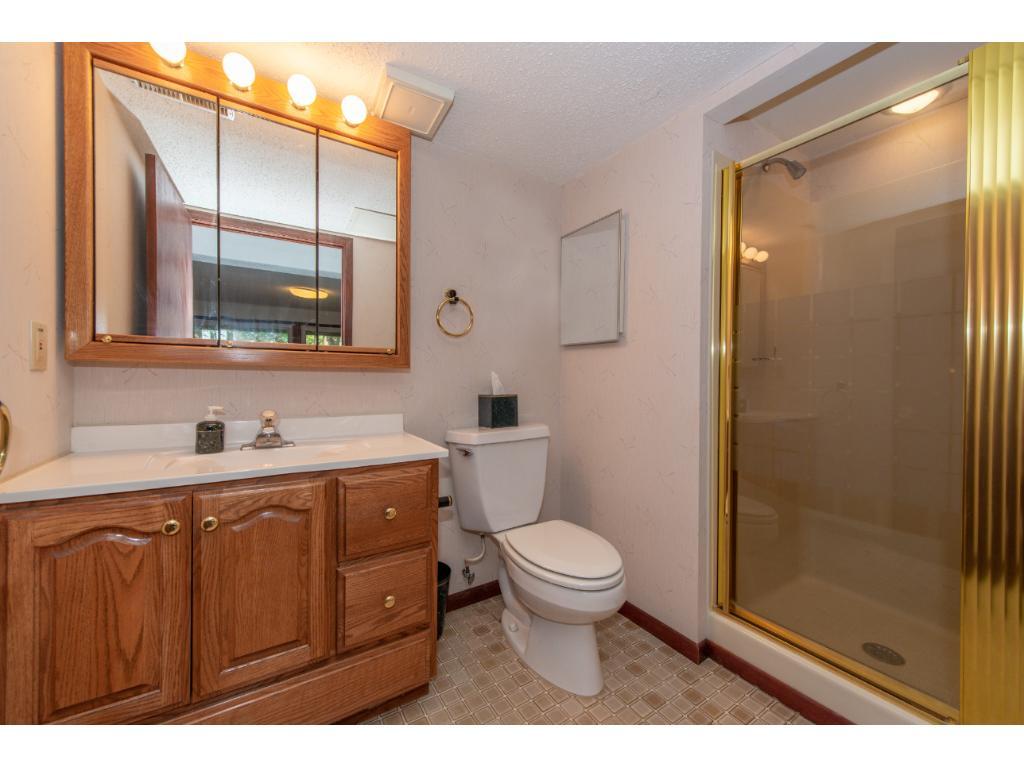 9186 Neill Lake Road Eden Prairie, MN 55347 - Photo 14 of 16 Gallery Image 14