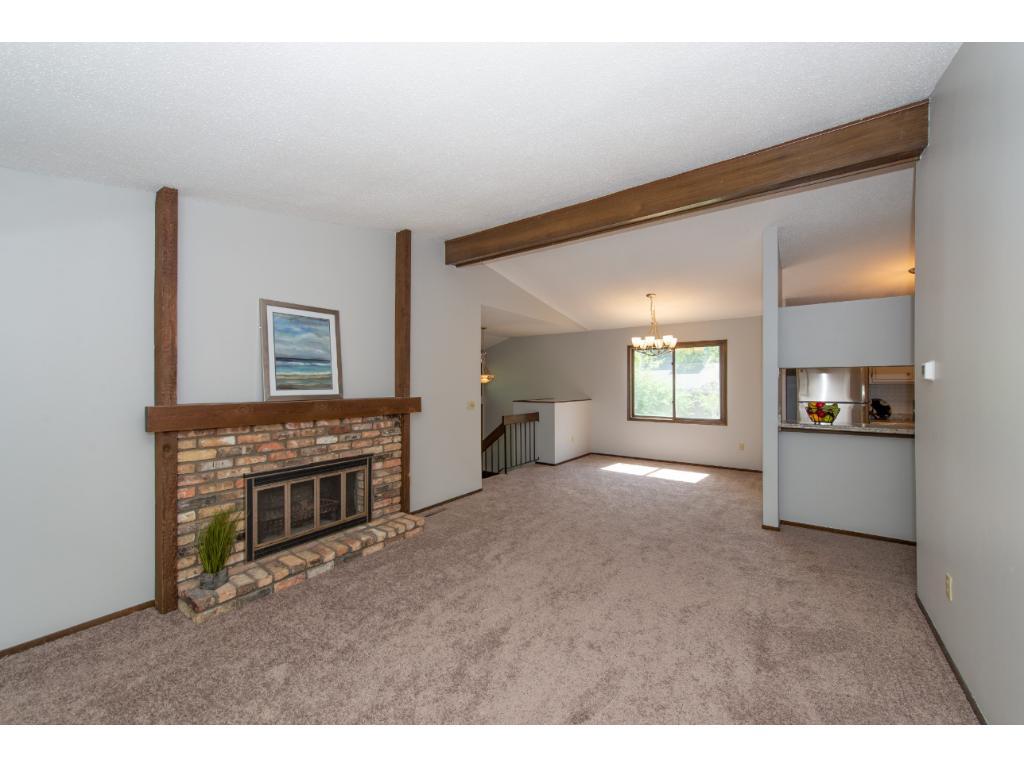 9186 Neill Lake Road Eden Prairie, MN 55347 - Photo 4 of 16 Gallery Image 4
