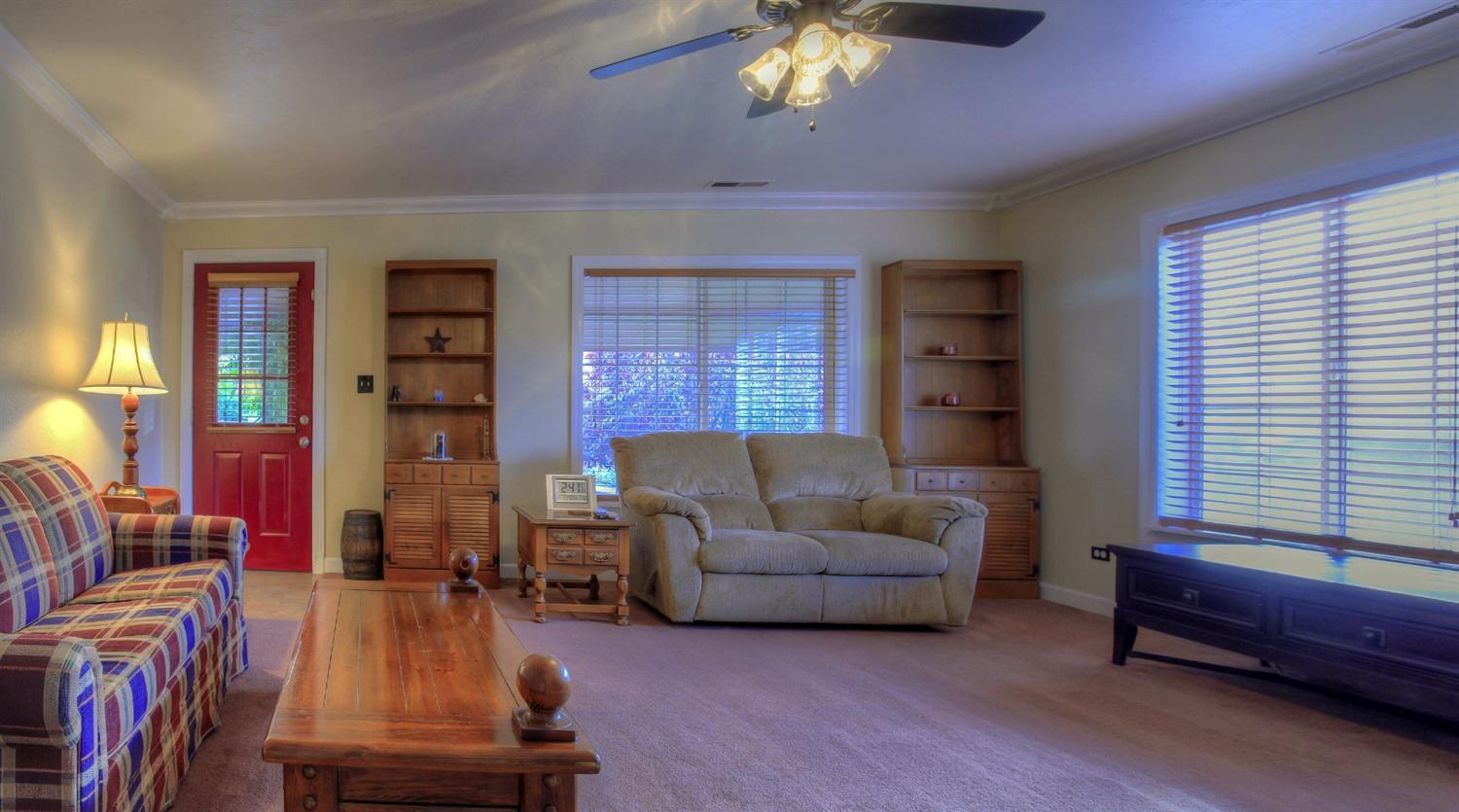 2425 Bell Court Medford, OR 97504 - Photo 10 of 34 Additional Photo