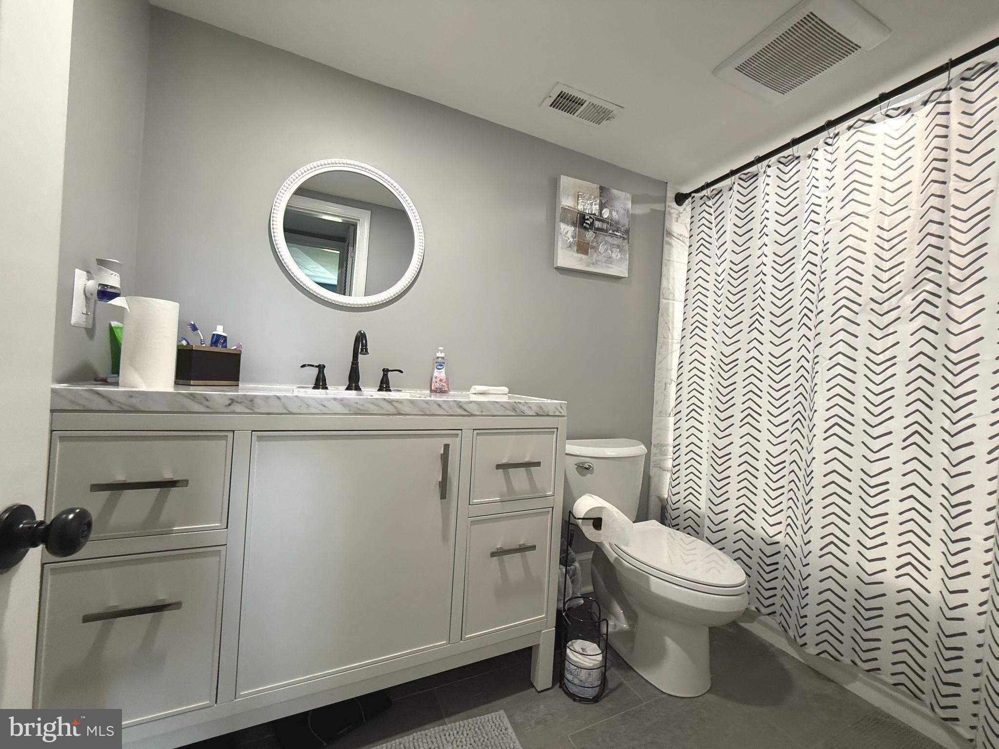 15543 Edgegrove Road Purcellville, VA 20132 - Photo 12 of 16 Bathroom 1