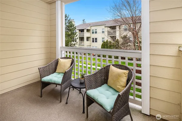 $375,000 | 4133 224th Lane Southeast, Unit 213, Issaquah, WA 98029