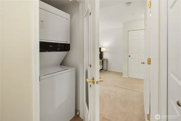 $375,000 | 4133 224th Lane Southeast, Unit 213, Issaquah, WA 98029