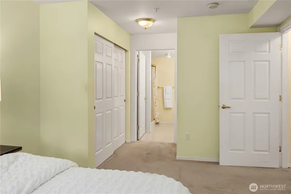 $375,000 | 4133 224th Lane Southeast, Unit 213, Issaquah, WA 98029