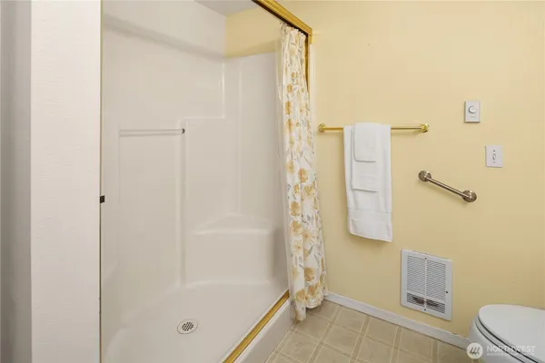 $375,000 | 4133 224th Lane Southeast, Unit 213, Issaquah, WA 98029