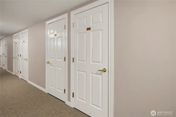 $375,000 | 4133 224th Lane Southeast, Unit 213, Issaquah, WA 98029