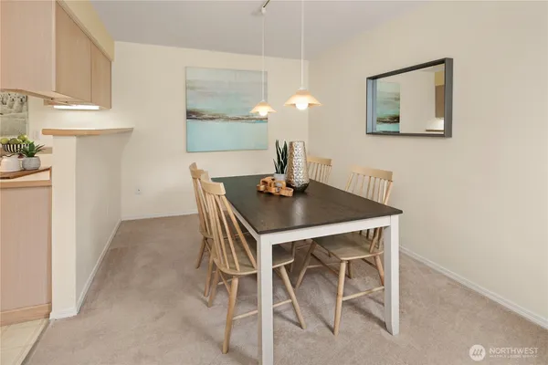 $375,000 | 4133 224th Lane Southeast, Unit 213, Issaquah, WA 98029