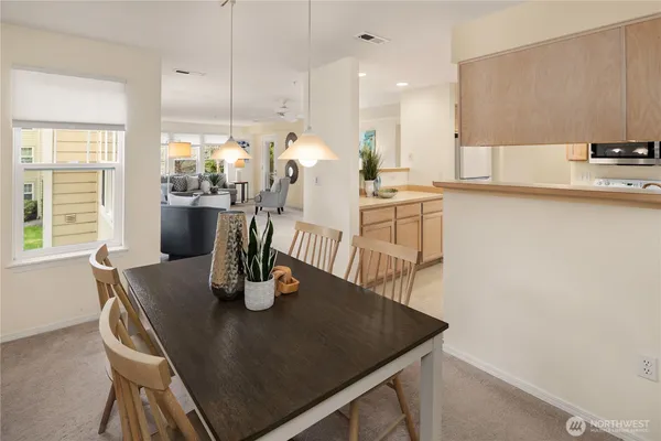 $375,000 | 4133 224th Lane Southeast, Unit 213, Issaquah, WA 98029