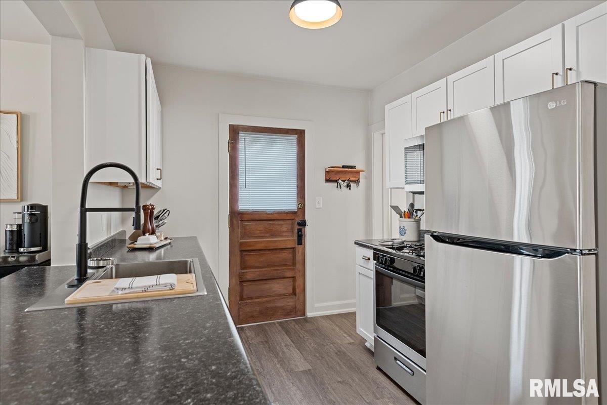 320 South Amos Avenue Springfield, IL 62704 - Photo 11 of 42