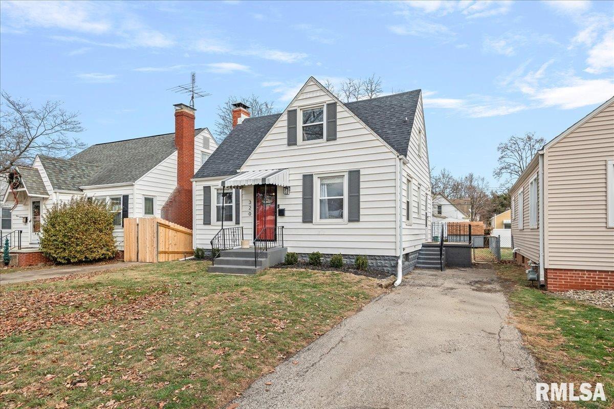 320 South Amos Avenue Springfield, IL 62704 - Photo 3 of 42