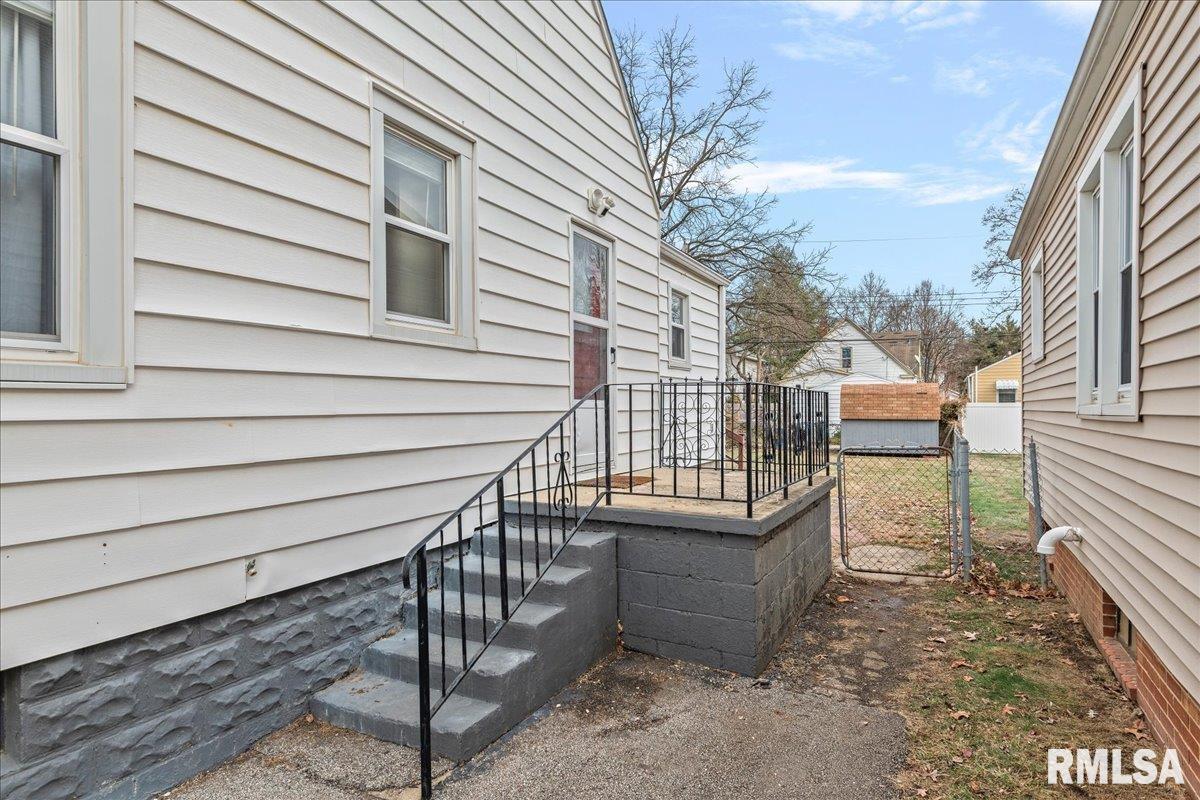 320 South Amos Avenue Springfield, IL 62704 - Photo 38 of 42