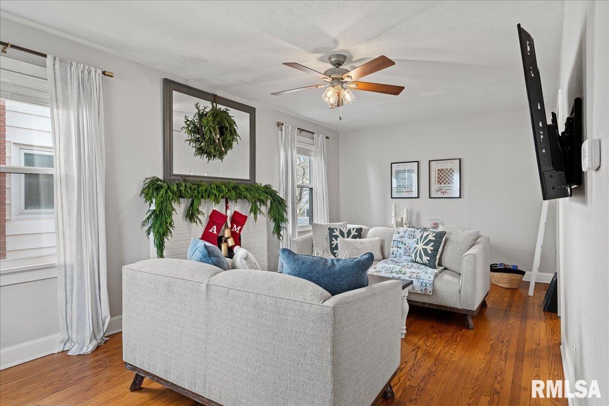 320 South Amos Avenue Springfield, IL 62704 - Photo 5 of 42