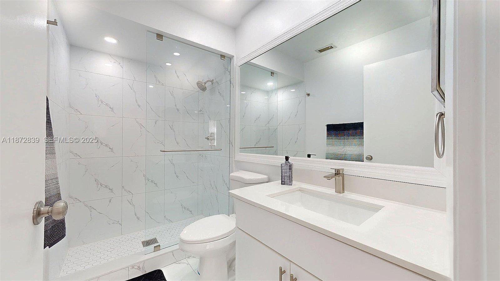15253 Southwest 111th Street, Unit 15253 Miami, FL 33196 - Photo 6 of 25 Master Bath