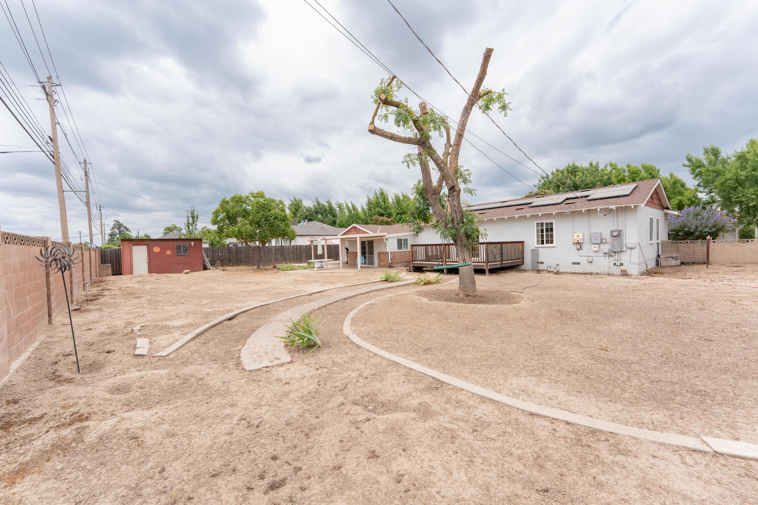 570 North Birch Avenue Reedley, CA 93654 - Photo 46 of 52 44