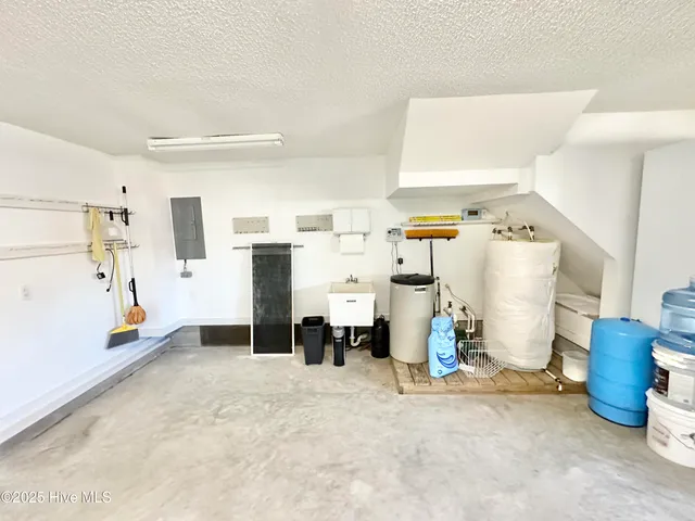 $425,000 | 6104 Falcon Drive, New Bern, NC 28560