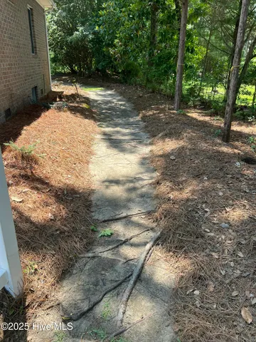 $425,000 | 6104 Falcon Drive, New Bern, NC 28560