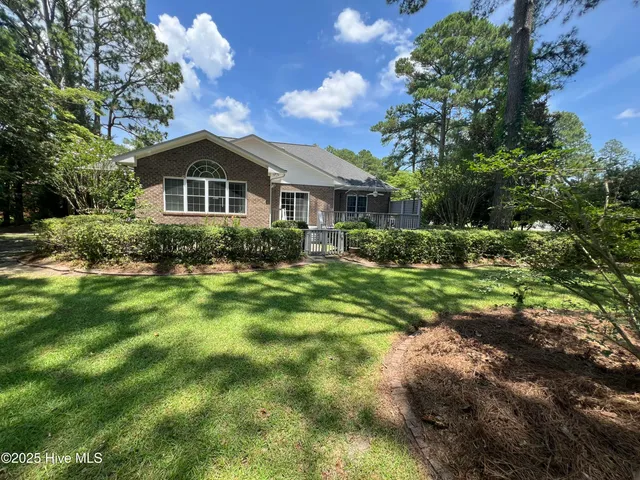 $425,000 | 6104 Falcon Drive, New Bern, NC 28560