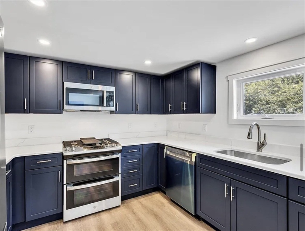 35 Locust Street Wareham, MA 02558 - Photo 7 of 22