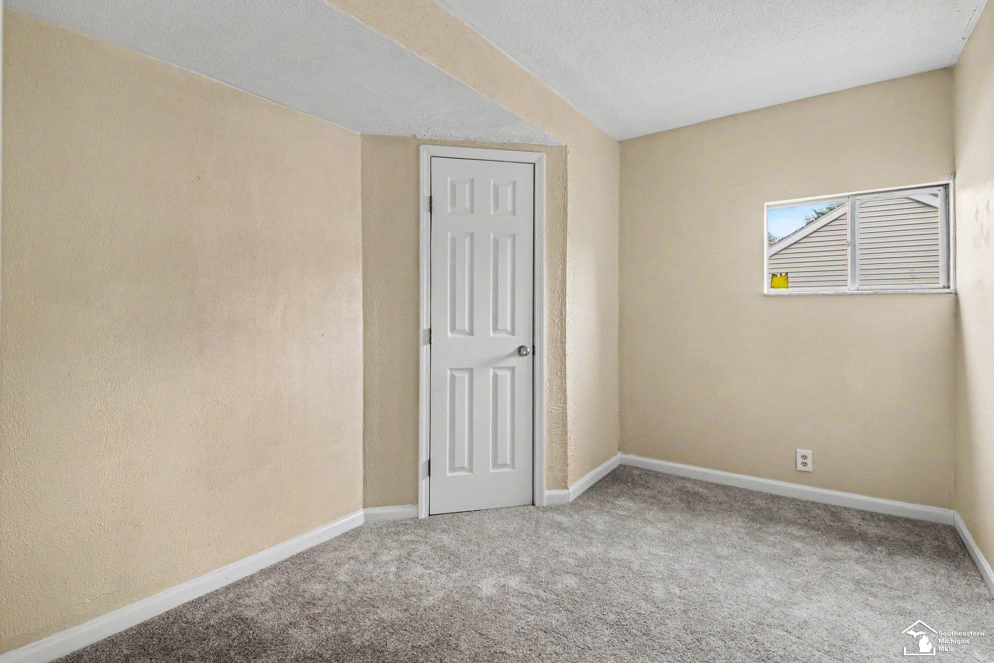 10909 Maple Street Temperance, MI 48182 - Photo 3 of 25