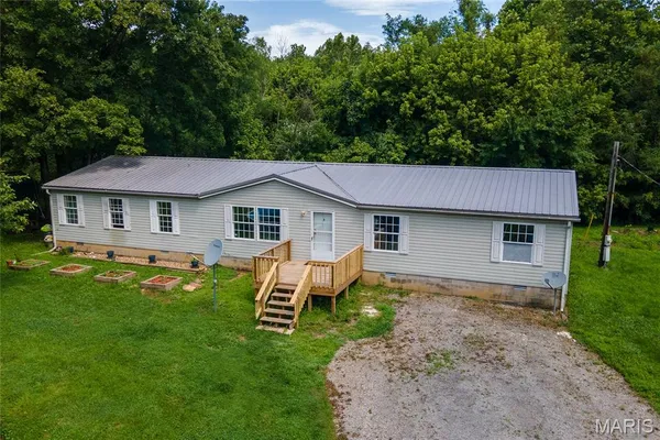 $205,000 | 9222 Montgomery Lane, Goreville, IL 62939