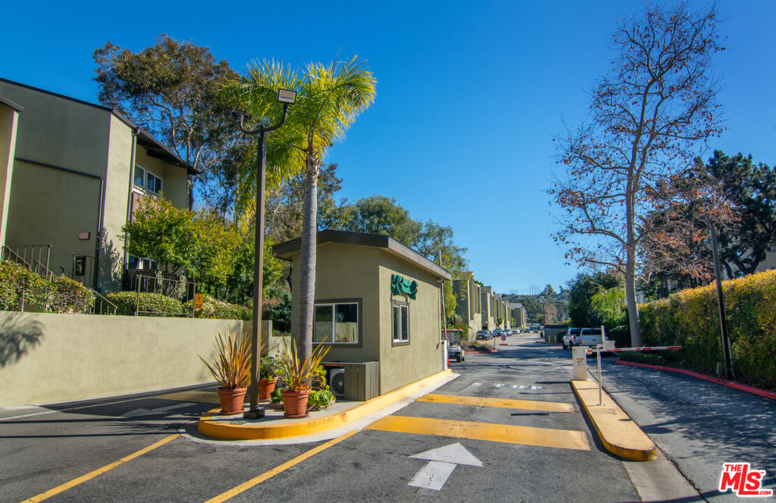 4810 Hollow Corner Road, Unit 242 Culver City, CA 90230 - Photo 3 of 45