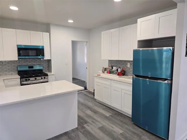 $700,000 | 4347 Grace Avenue | Wakefield