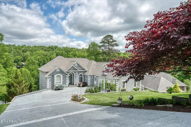 $1,195,000 | 145 Pineridge Loop, Fairfield Glade, TN 38558