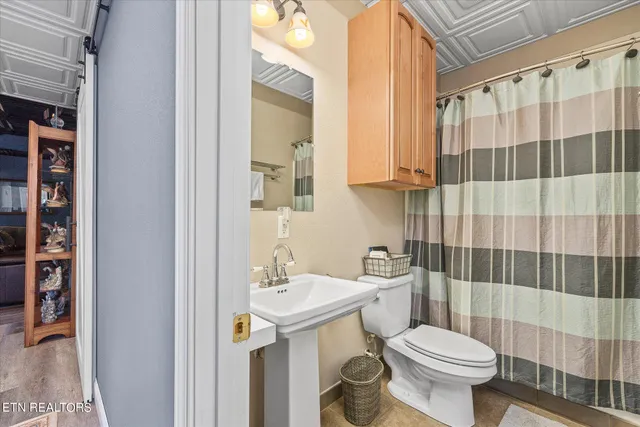 $1,195,000 | 145 Pineridge Loop, Fairfield Glade, TN 38558