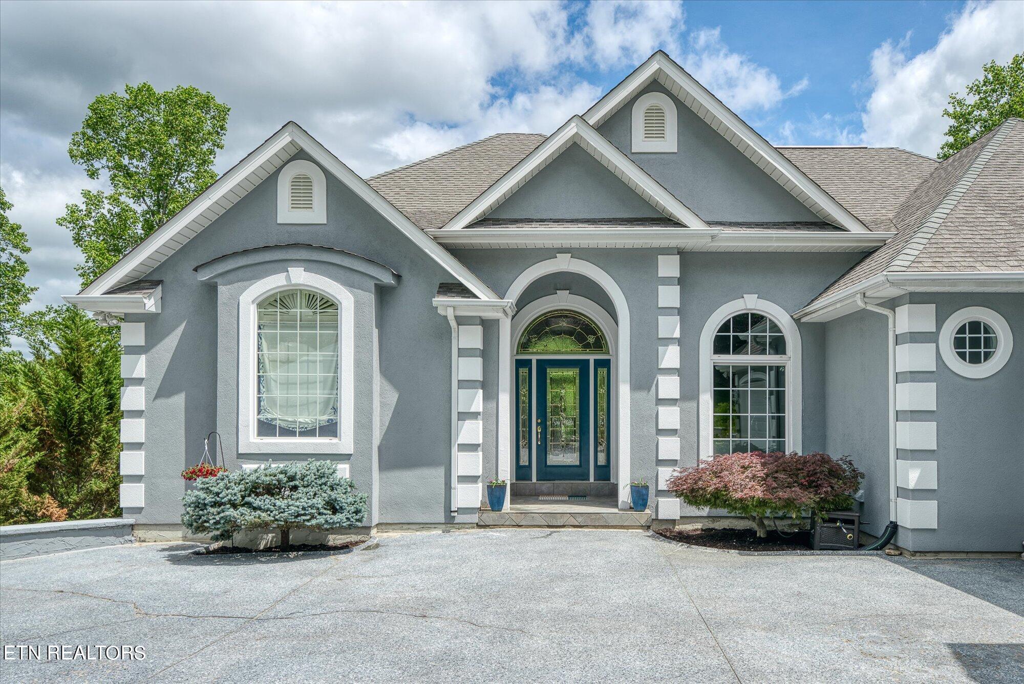 145 Pineridge Loop Fairfield Glade, TN 38558 - Photo 5 of 60 5 Front