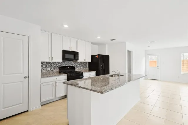 $2,125 | 1312 Clairborne Court, Little Elm, TX 75068