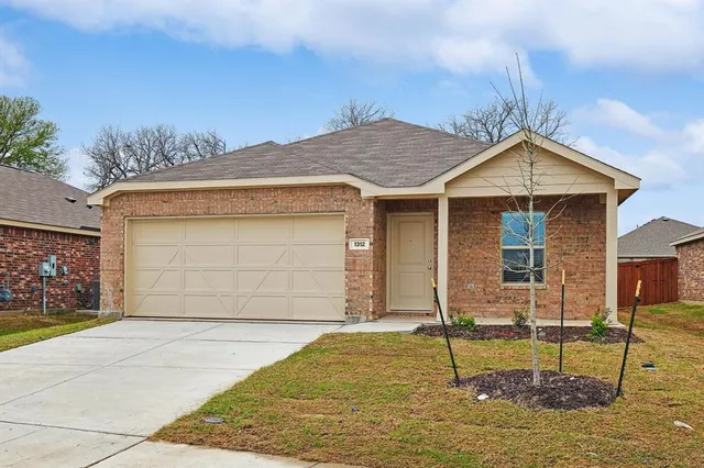 $2,125 | 1312 Clairborne Court, Little Elm, TX 75068