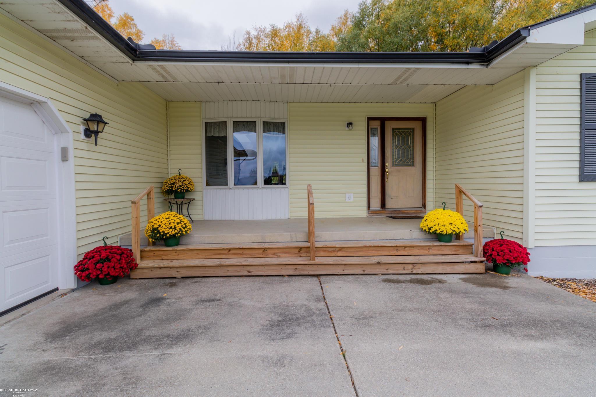 629 Braidwood Road Memphis, MI 48041 - Photo 4 of 35