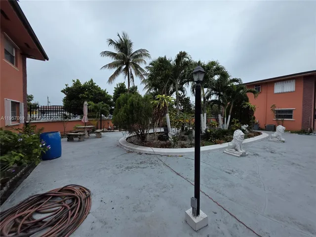 $1,800 | 45 East 11th Street, Unit 21, Hialeah, FL 33010