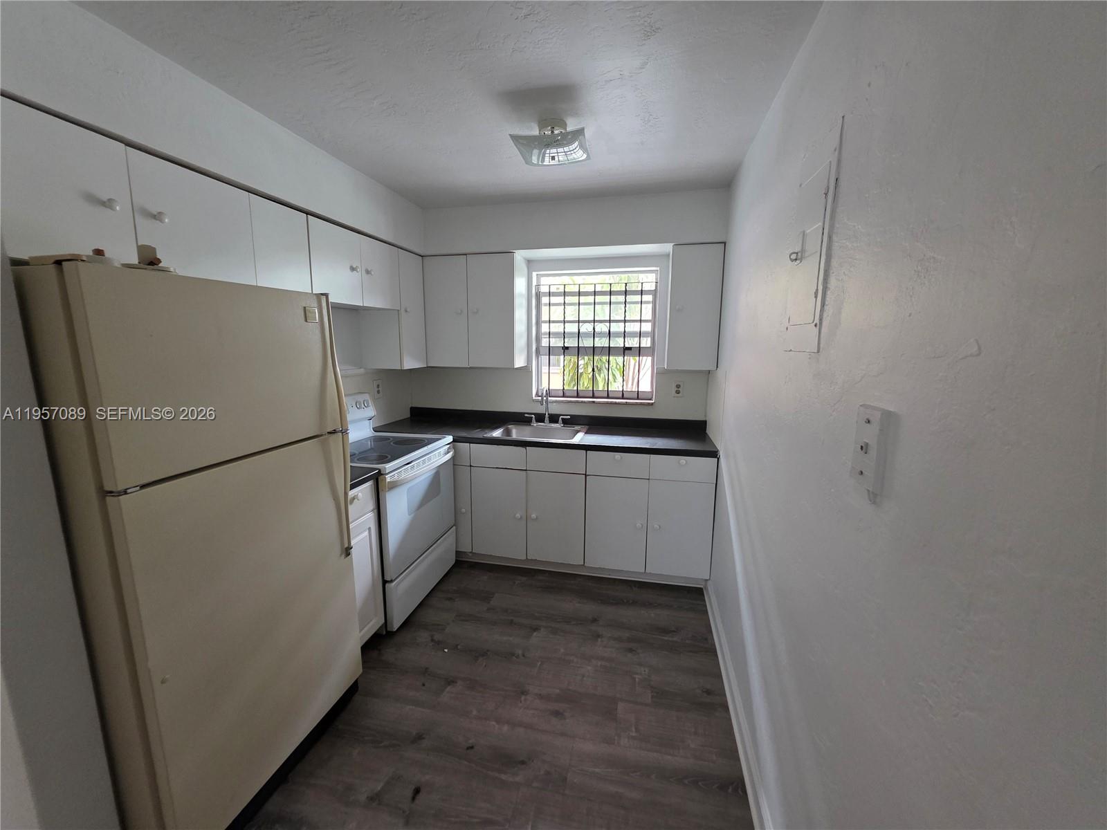 45 East 11th Street, Unit 21 Hialeah, FL 33010 - Photo 8 of 19