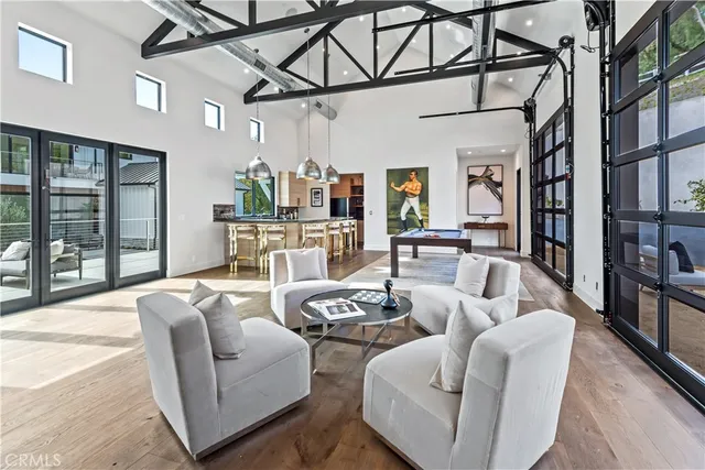 $11,700,000 | 25057 Lewis And Clark Road, Hidden Hills, CA 91302