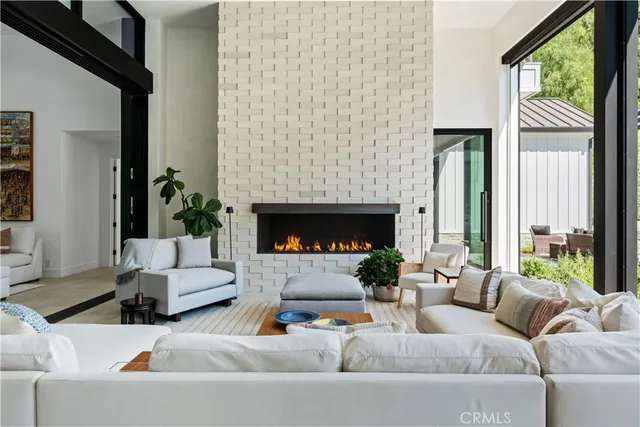 $11,700,000 | 25057 Lewis And Clark Road, Hidden Hills, CA 91302